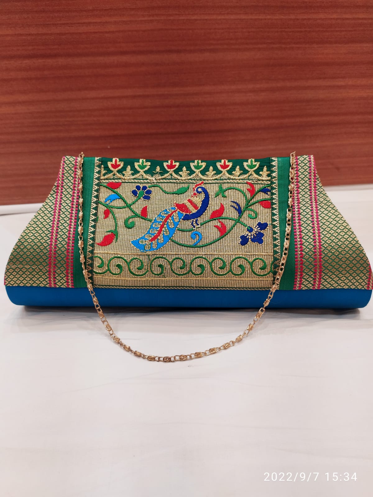 Buy Sukriti Green Peacock Mosaic Pattern Genuine Leather Crossbody Bag with  Pouch, Essential Minimalist Crossbody Bag, Utility Zipper Crossbody Bag,  Classic Shoulder Bag at ShopLC.